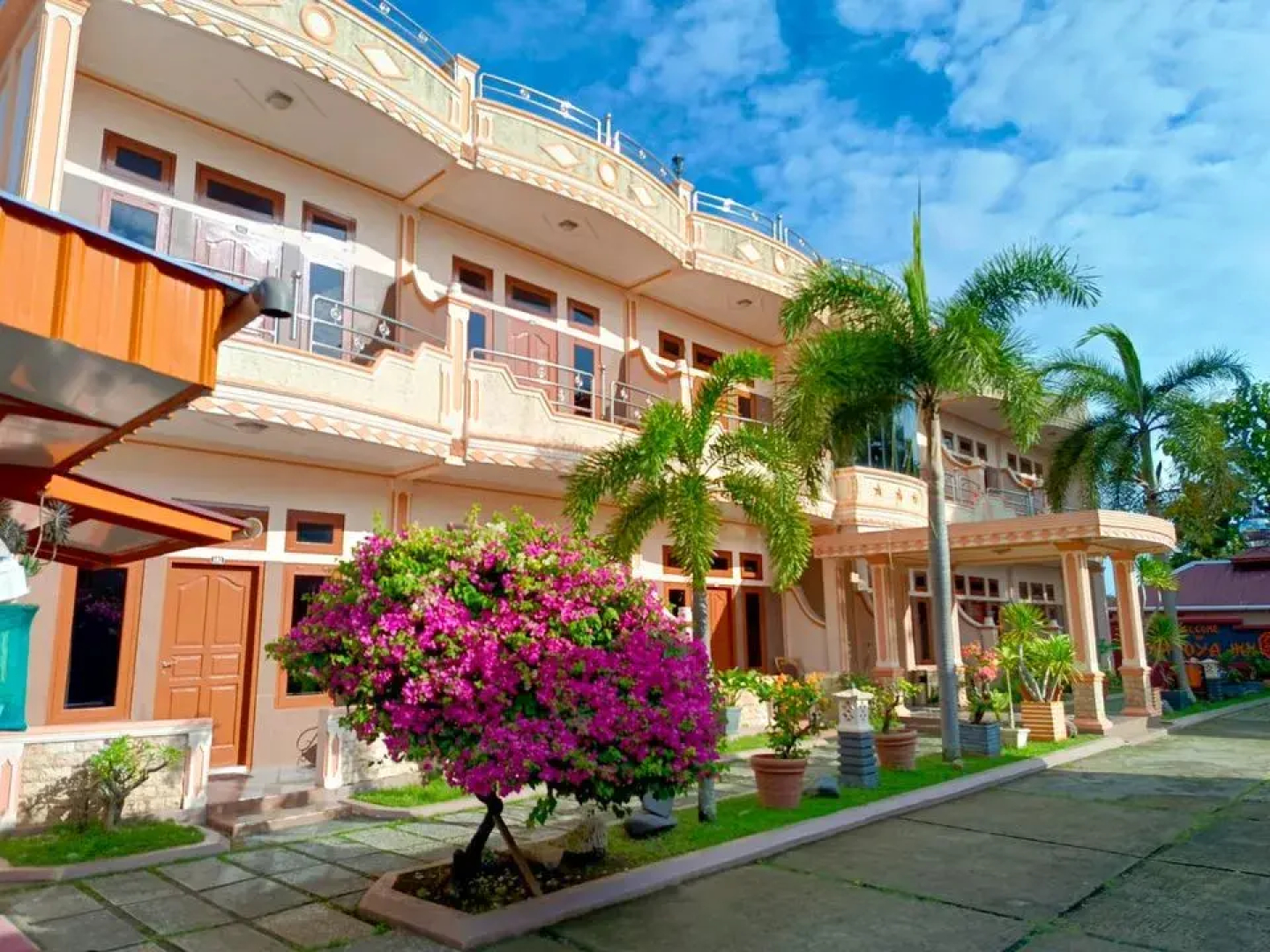 Nagoya Inn Sabang