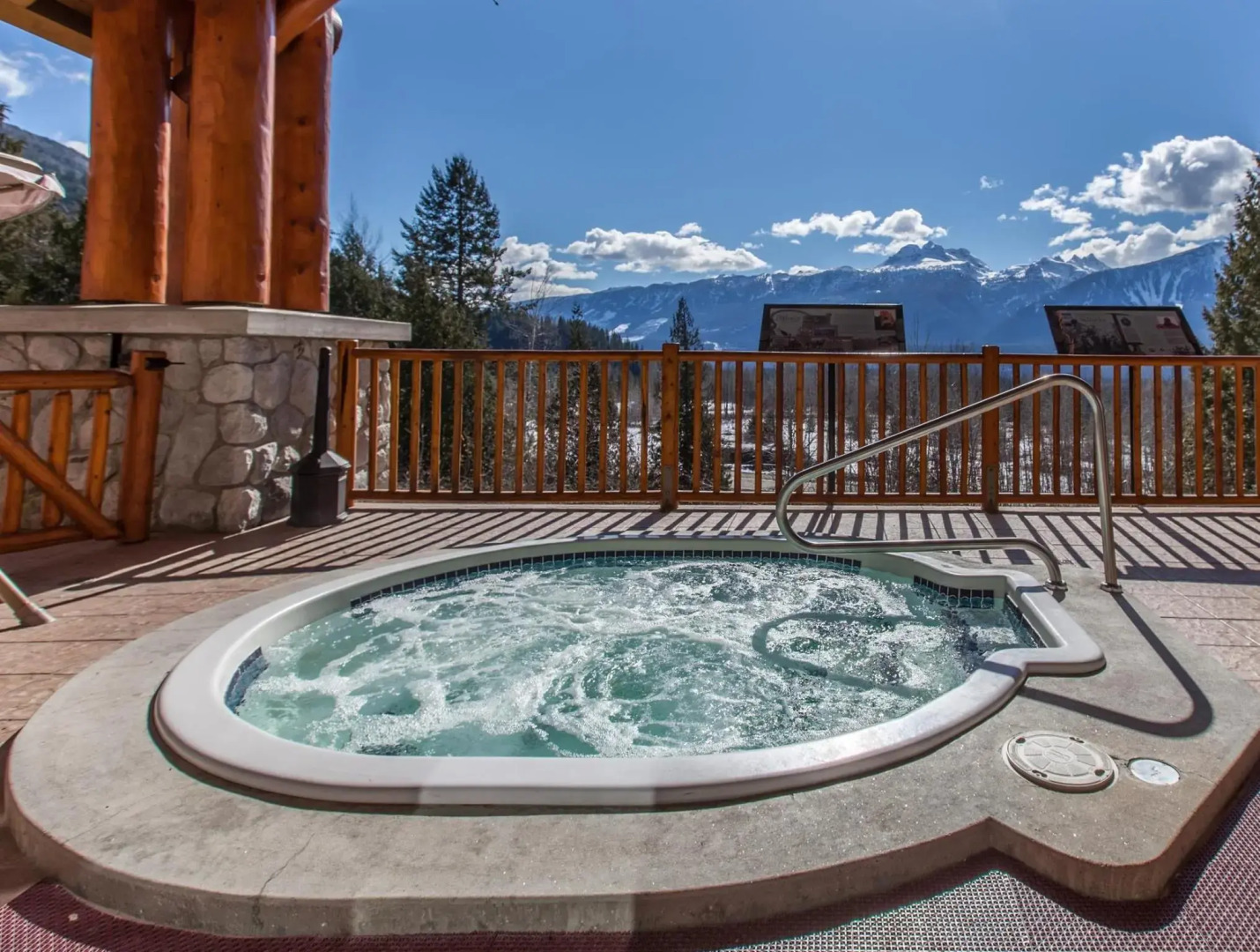 Coast Hillcrest Hotel