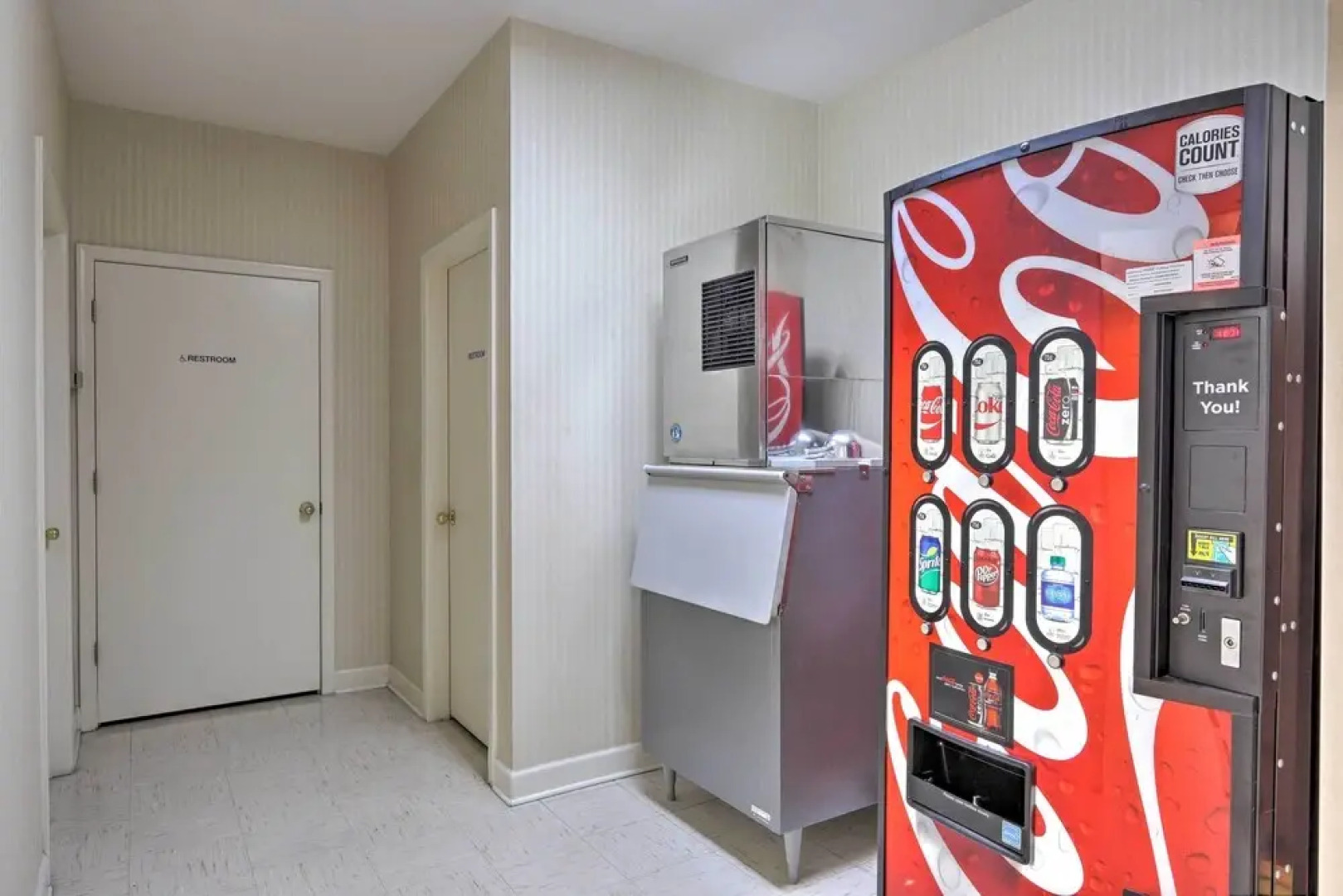 Auburn Gameday Center Studio: Walk to Arena!