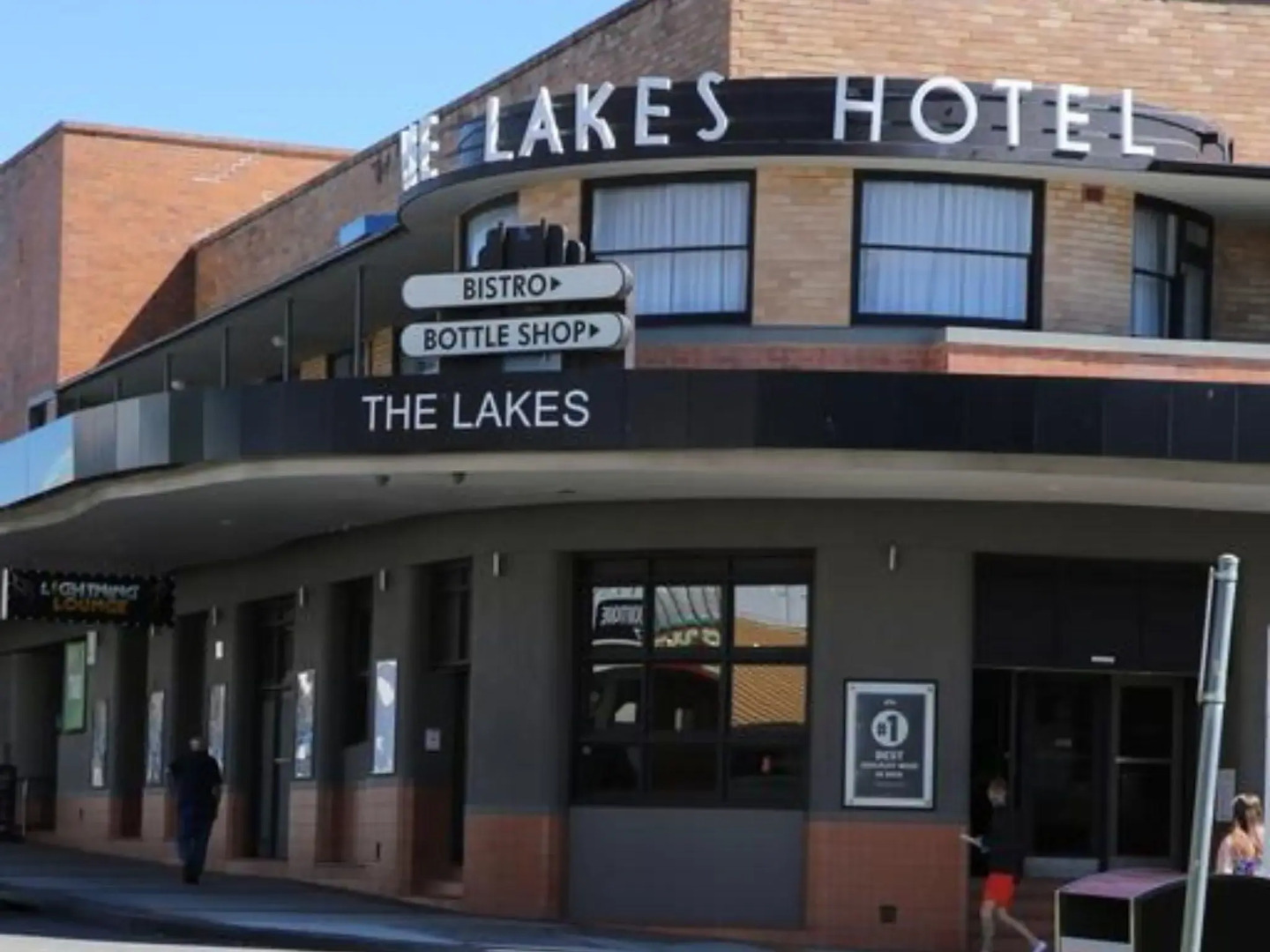 The Lakes Hotel
