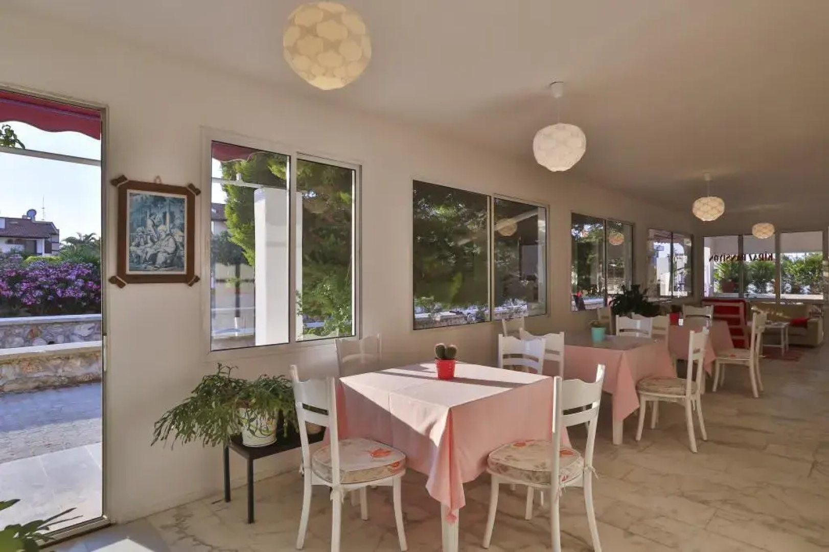 Kiraz Otel Alacati