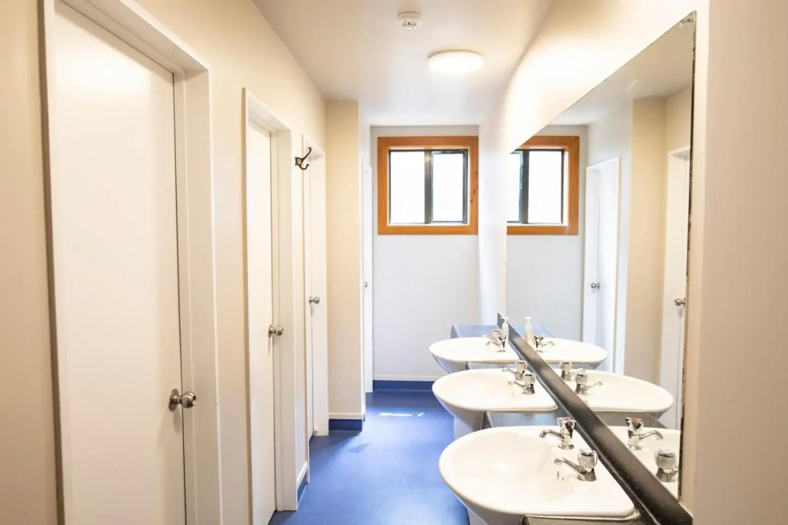 Dusky Lodge - Hostel