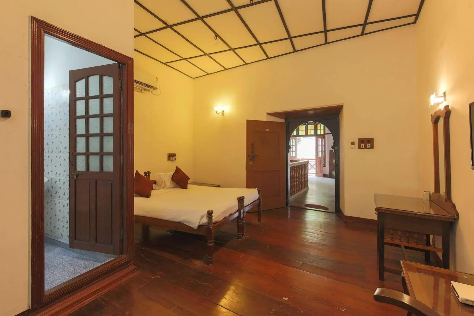 Rossitta Wood Castle