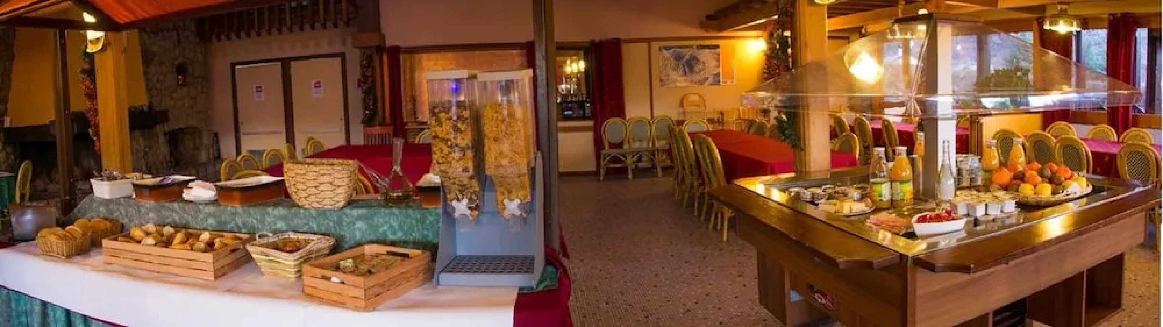 Village Club Yravals