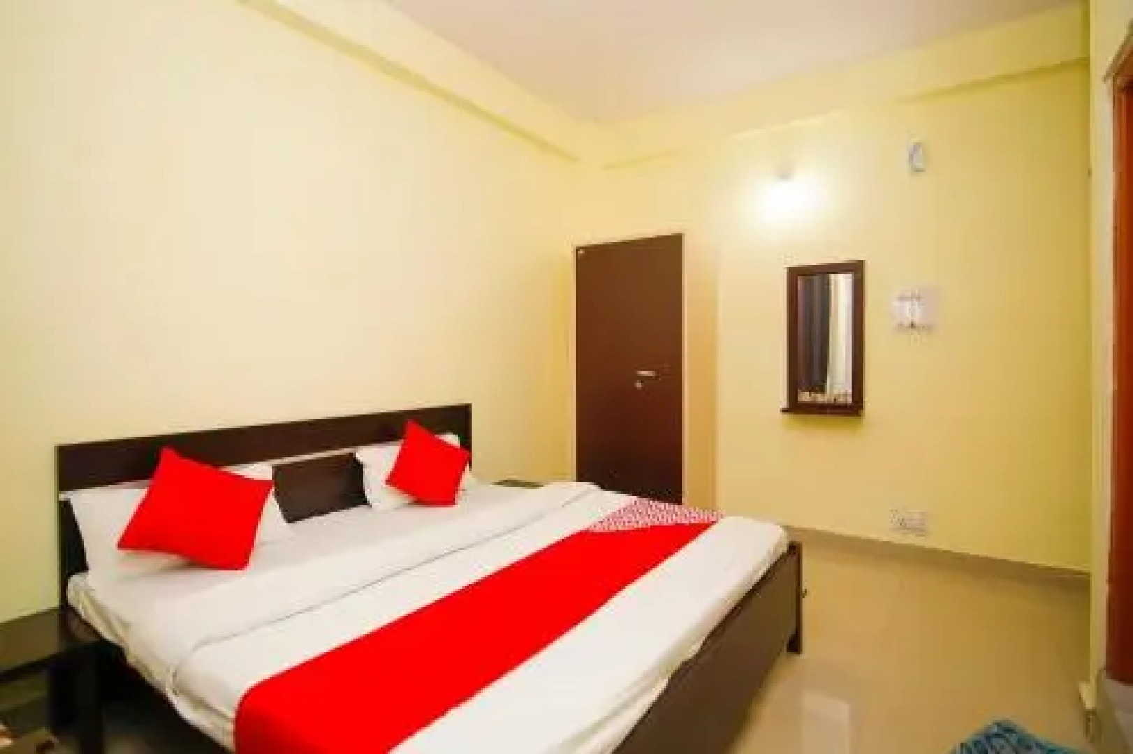 OYO 27666 Hotel Cedar View