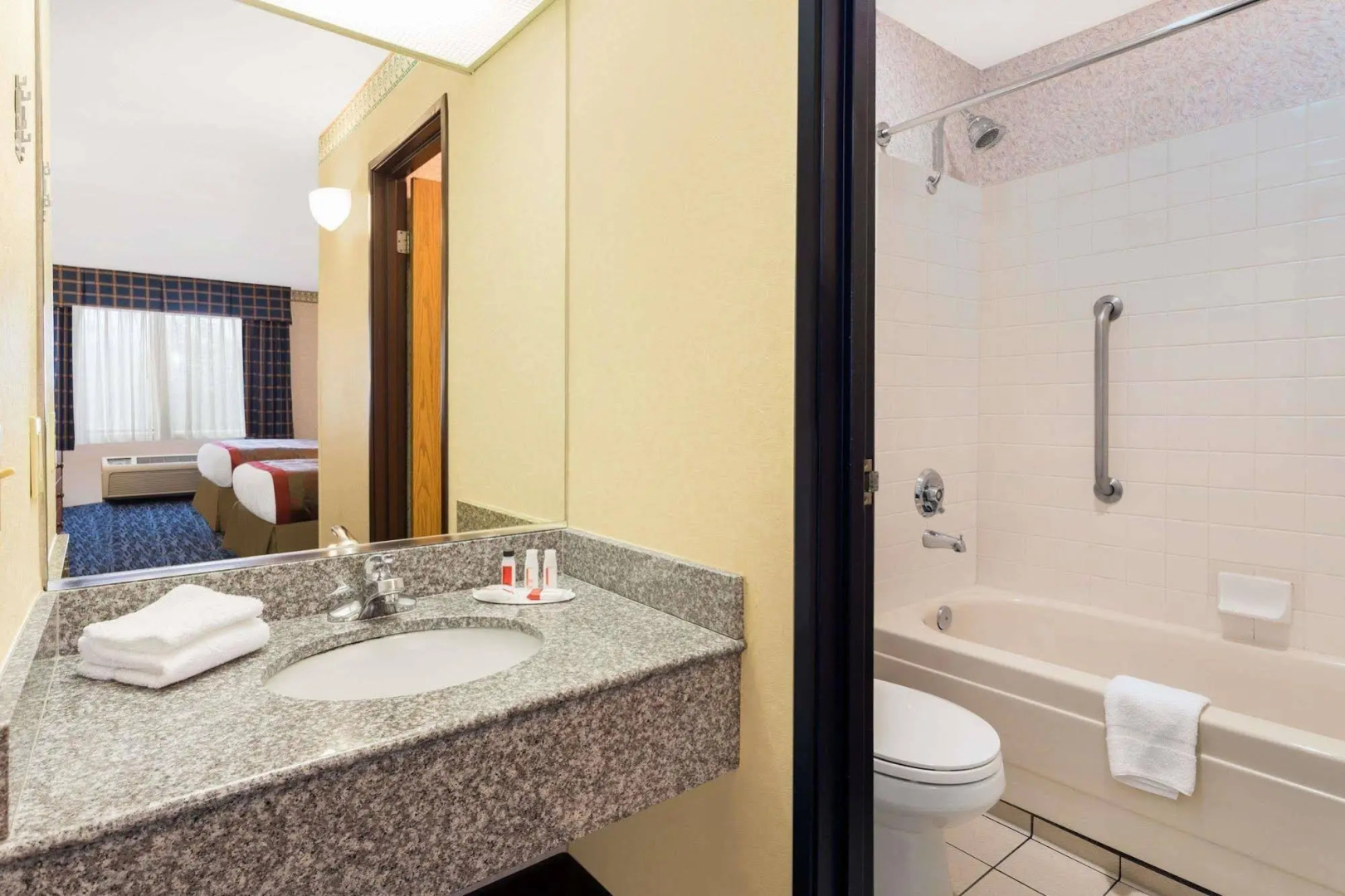Holiday Inn Hotel & Suites SEATTLE-KENT