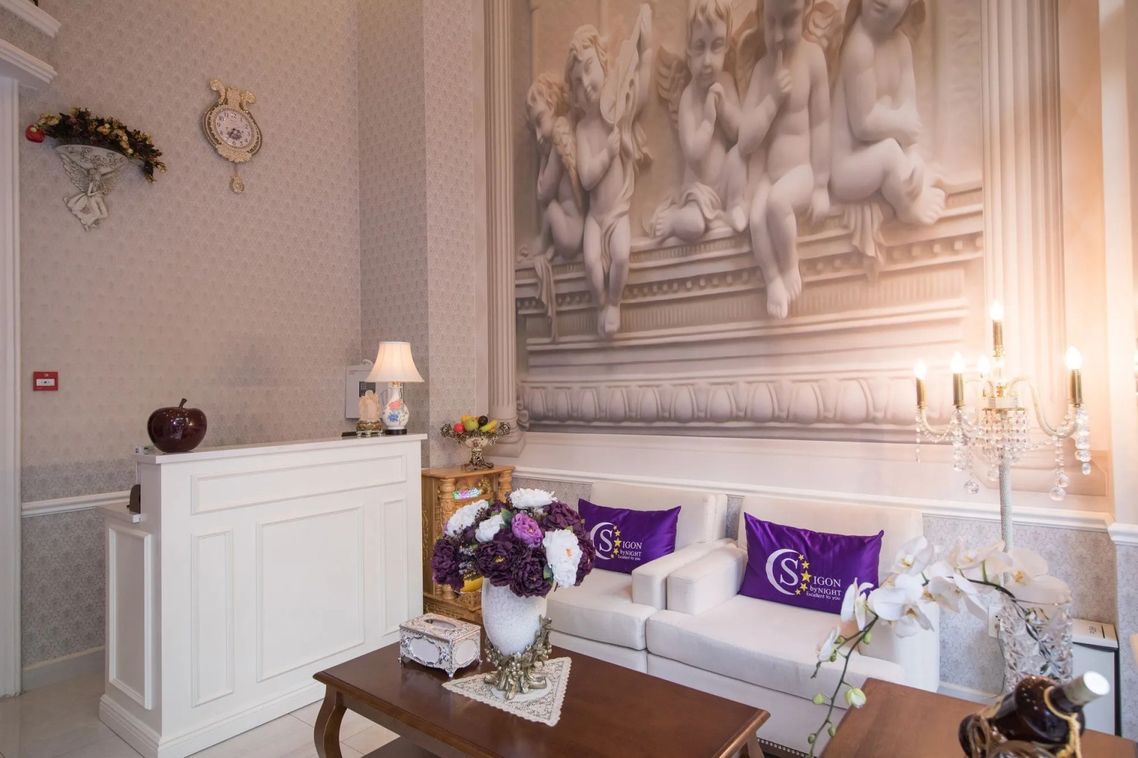 Saigon By Night Luxury Hotel