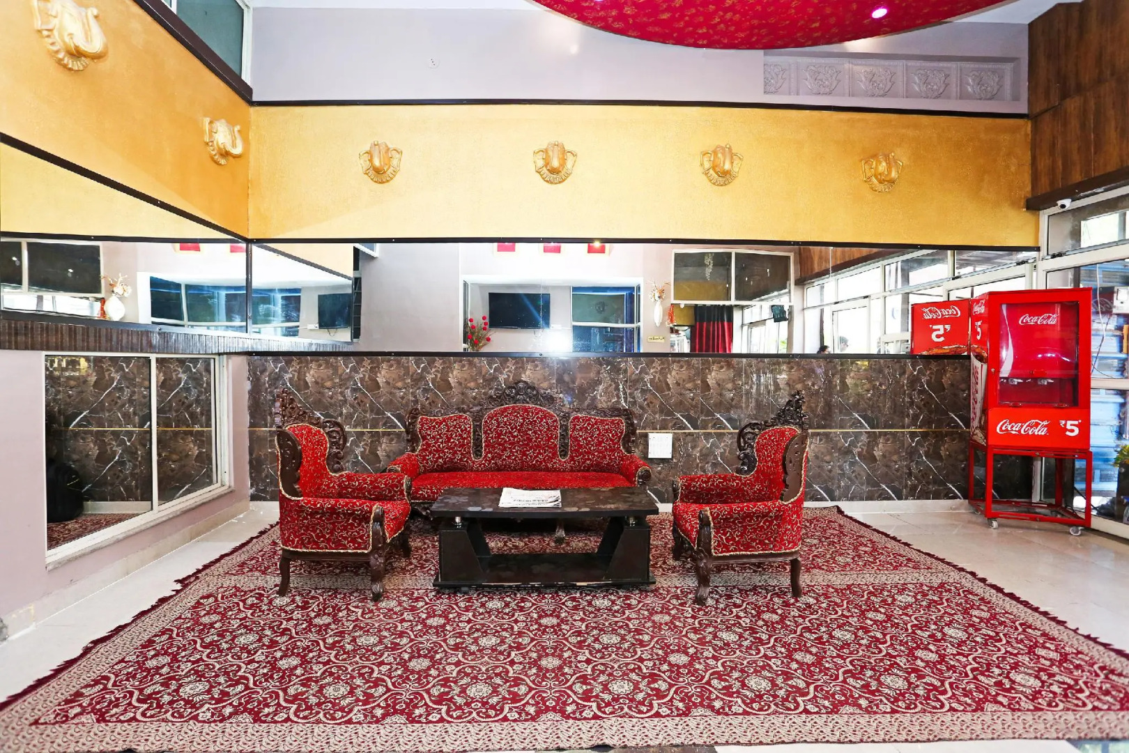 OYO 10137 Hotel Vaishnavi