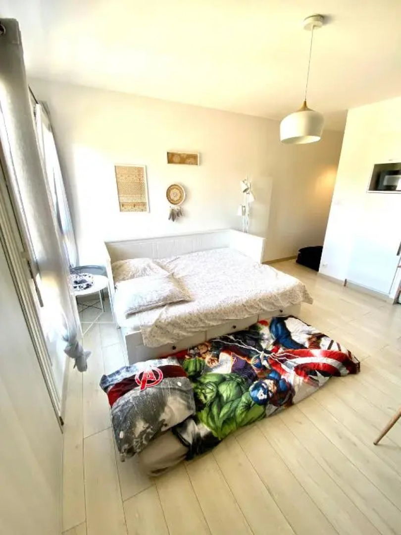 Studio Recent Proche de la Mer