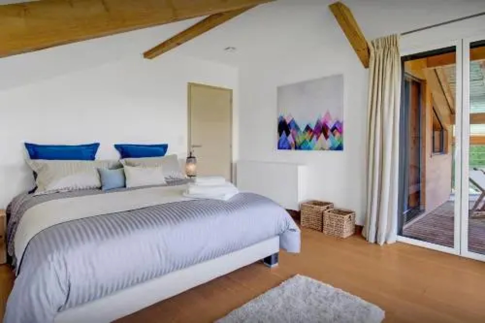 Villa Flying Dragon - OVO Network