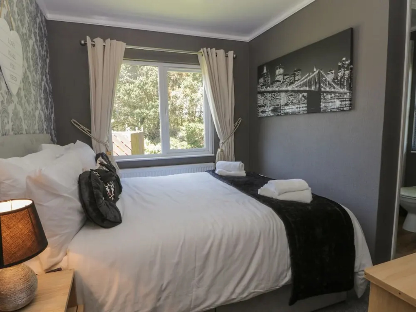 Jonstone Pines Lodge at Cayton Bay Holiday Park