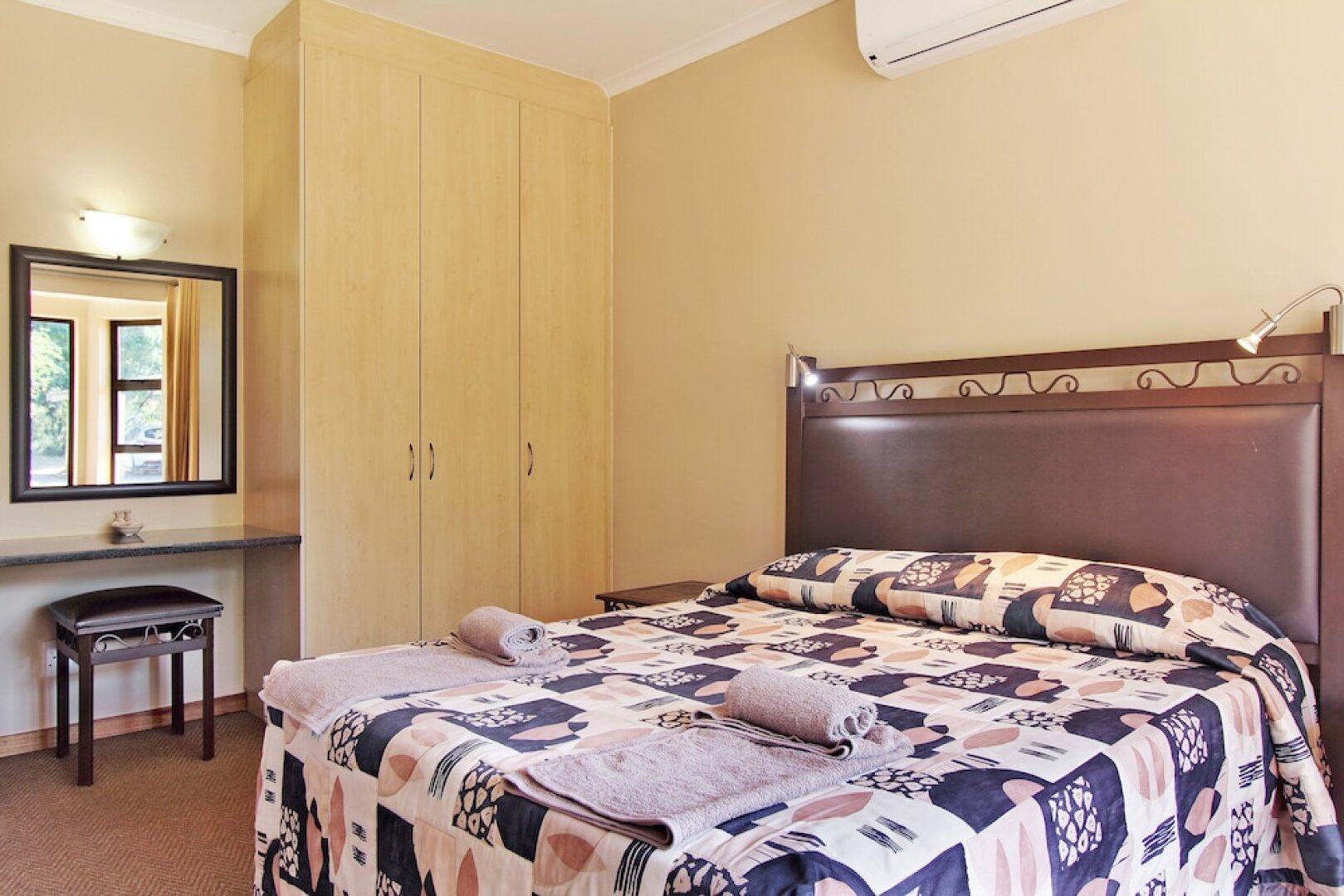 Monateng Safari Lodge