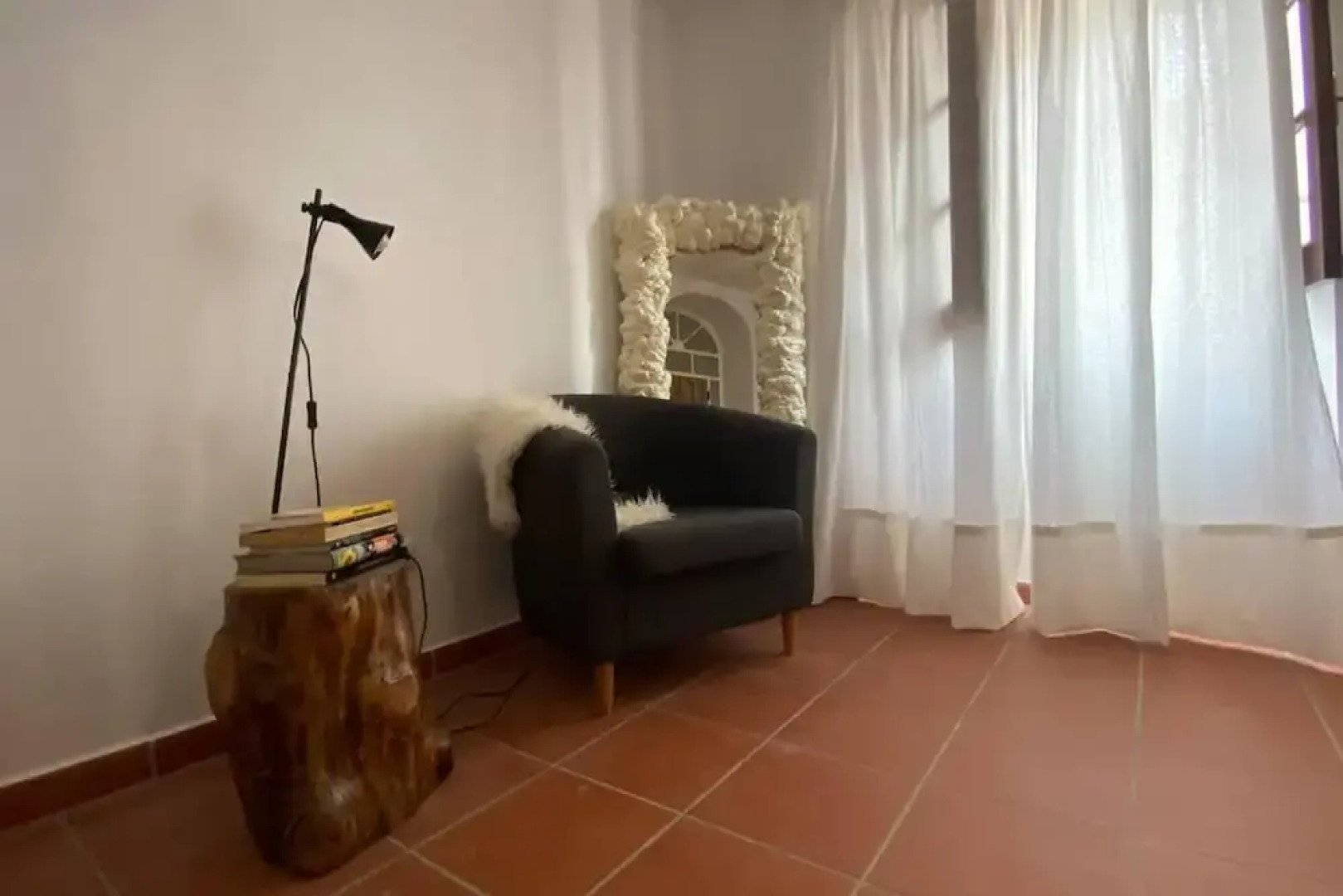Charming 5-bed House in Granja
