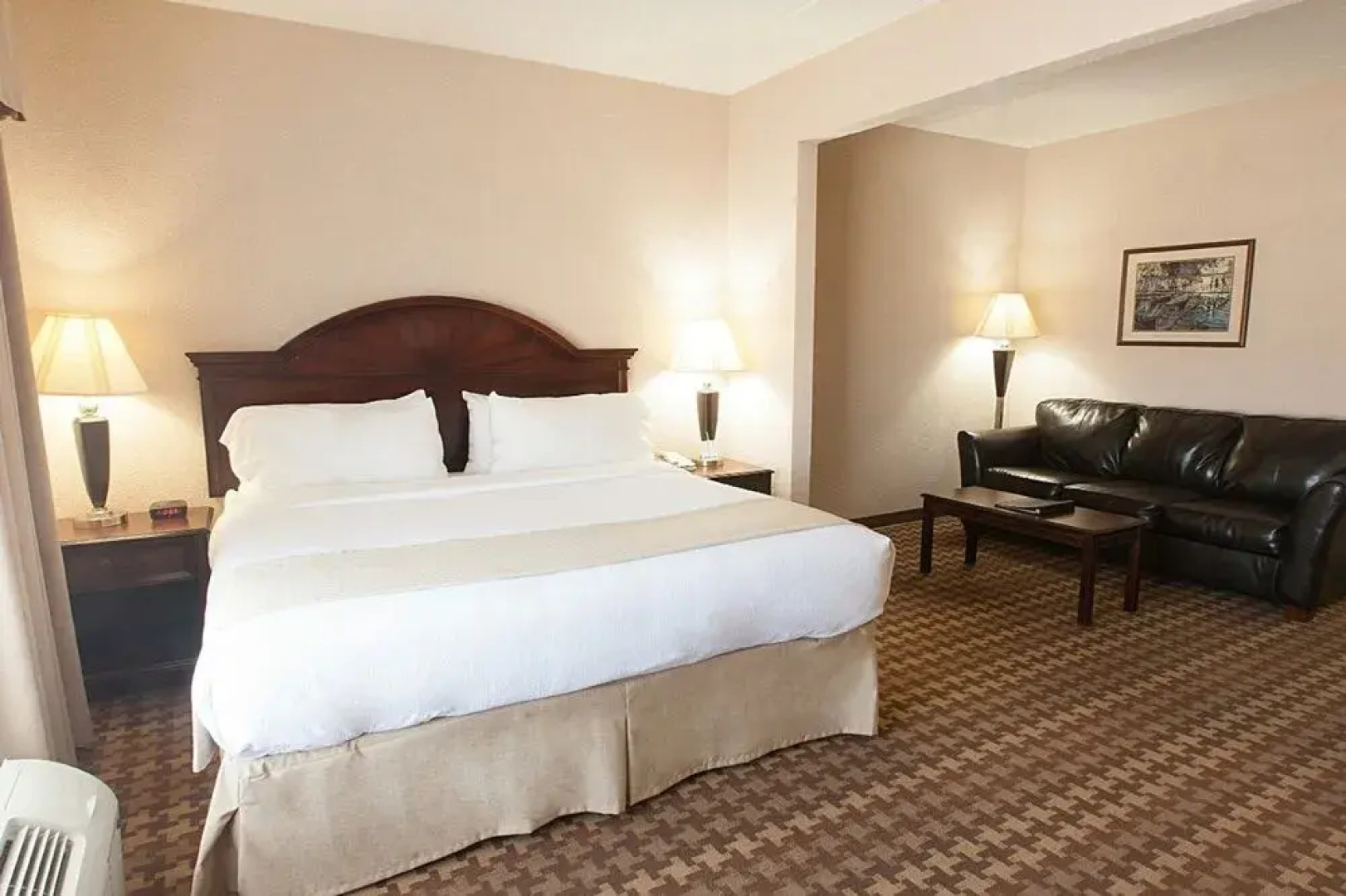 Holiday Inn Hotel & Suites Huntington-Civic Arena