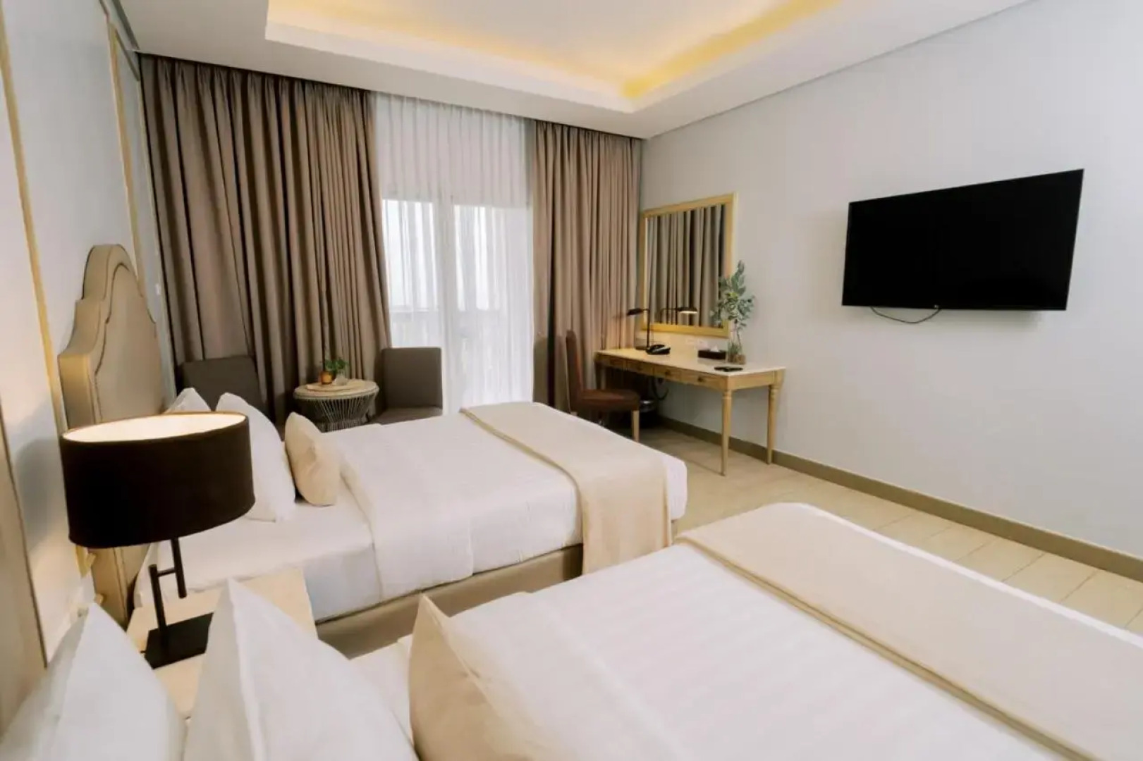 Scenic Tagaytay Getaway with Taal Views