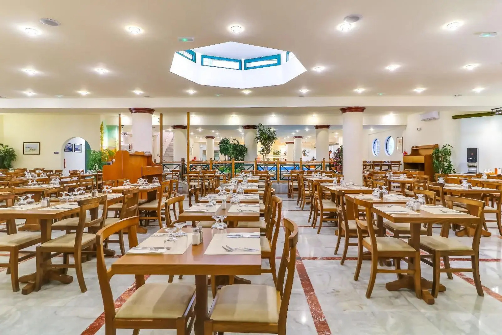 Kournas Village Beach Hotel