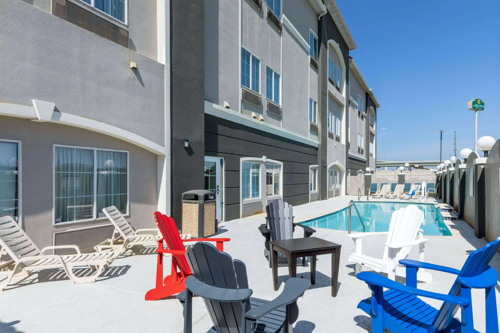 La Quinta Inn & Suites by Wyndham Houston New Caney