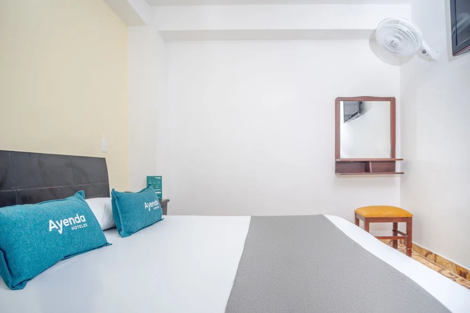 Ayenda 1910 Gold Plaza