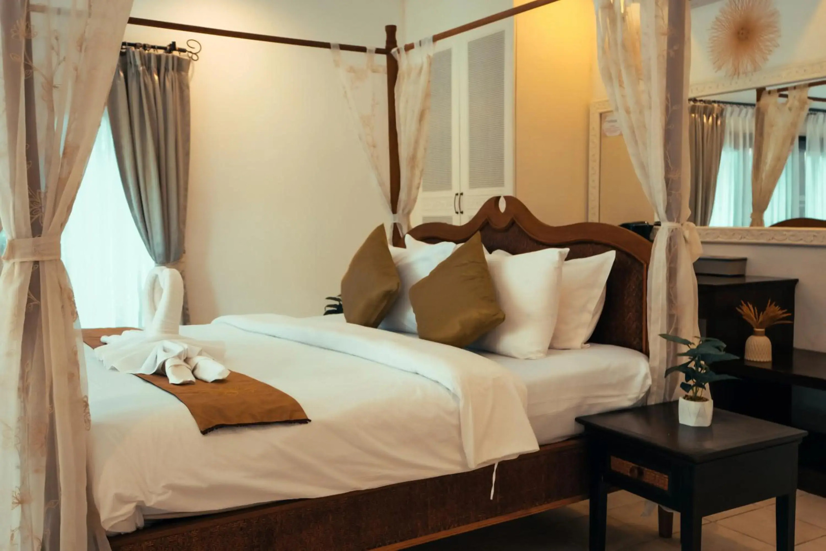 Villa Raya Private Pool Villas Resort