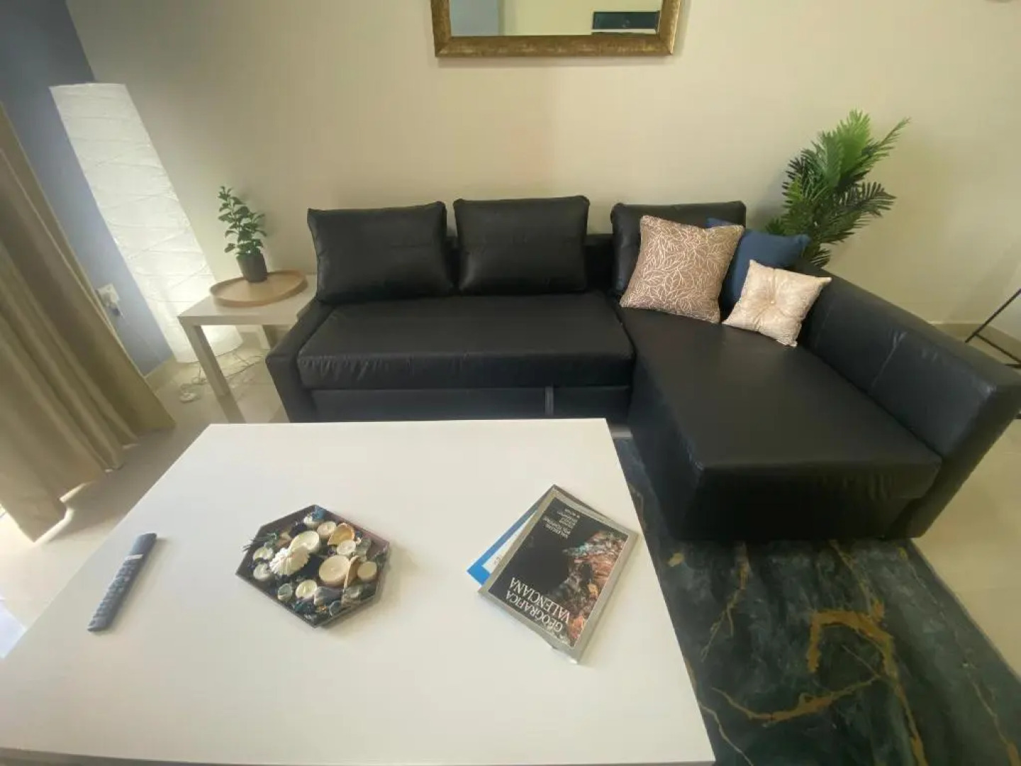 Dreamy Seaview 1 Bed (w. internet/tv/power/water)