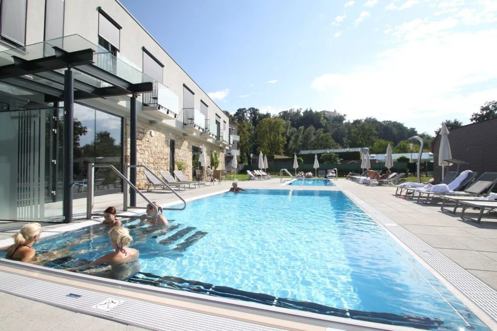 Pineacre on the Lake