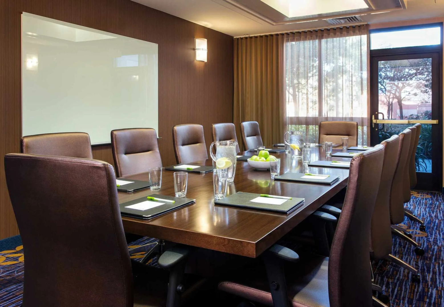 Courtyard by Marriott Oakland Airport