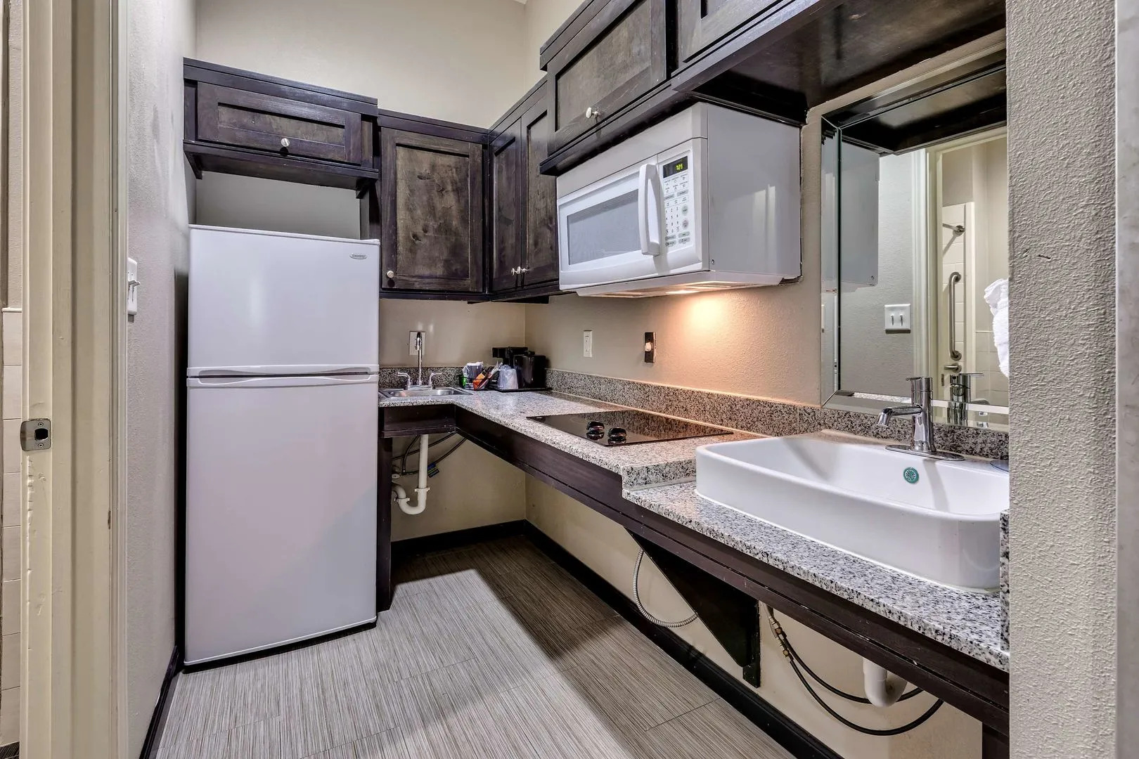 Americas Best Value Inn and Suites IAH Airport North