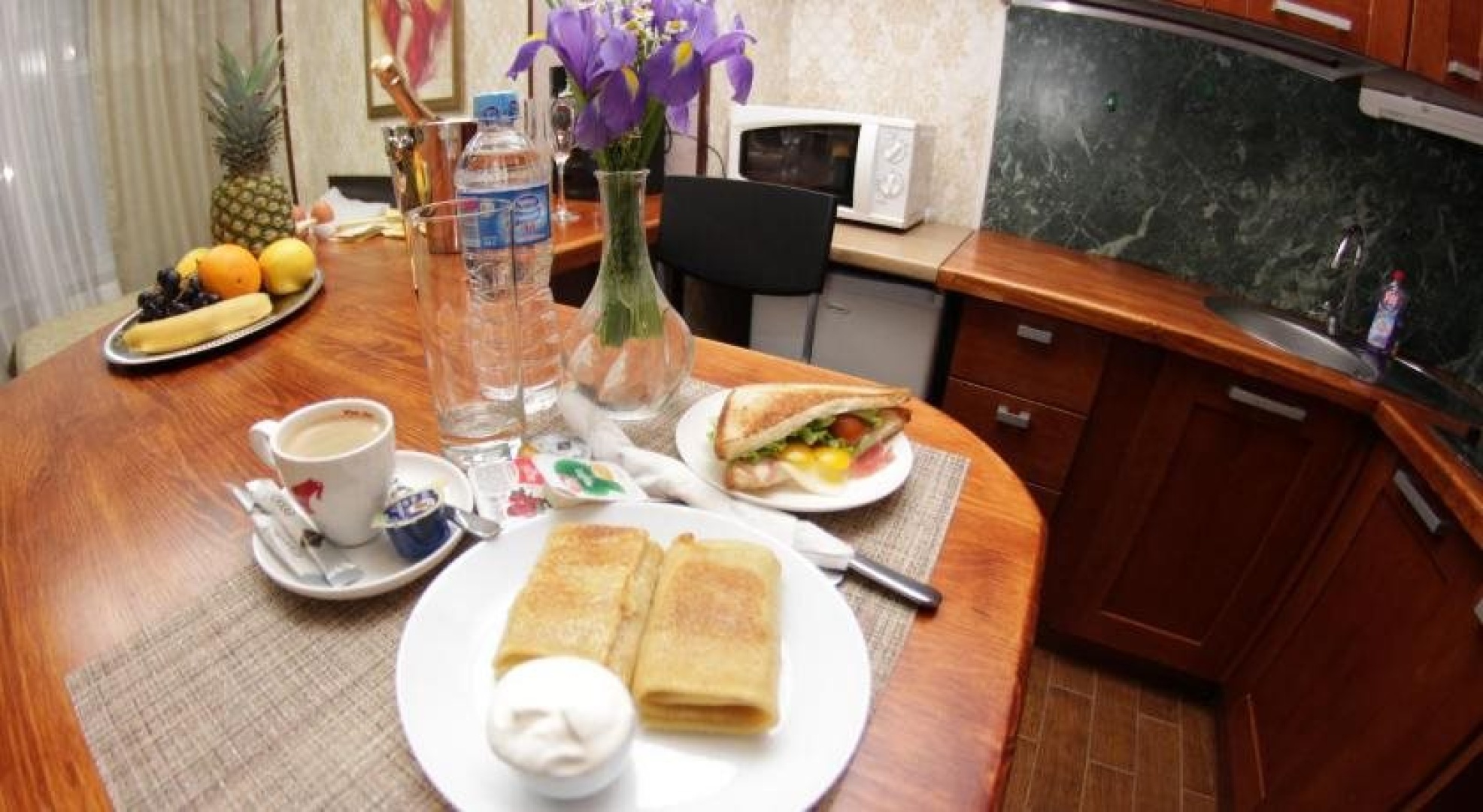 Отель Афина
