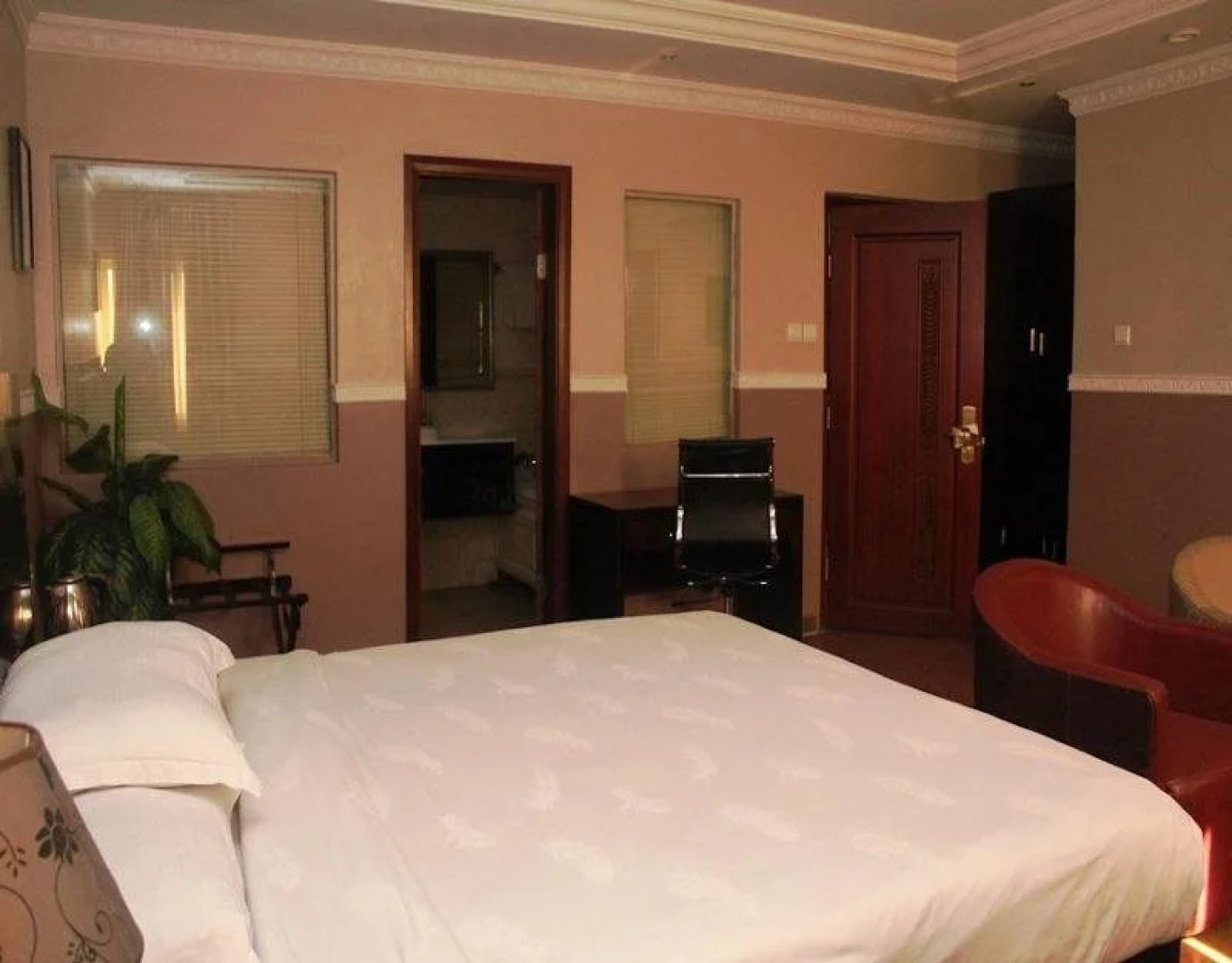 Carat 24 Business Hotel and Suites LTD