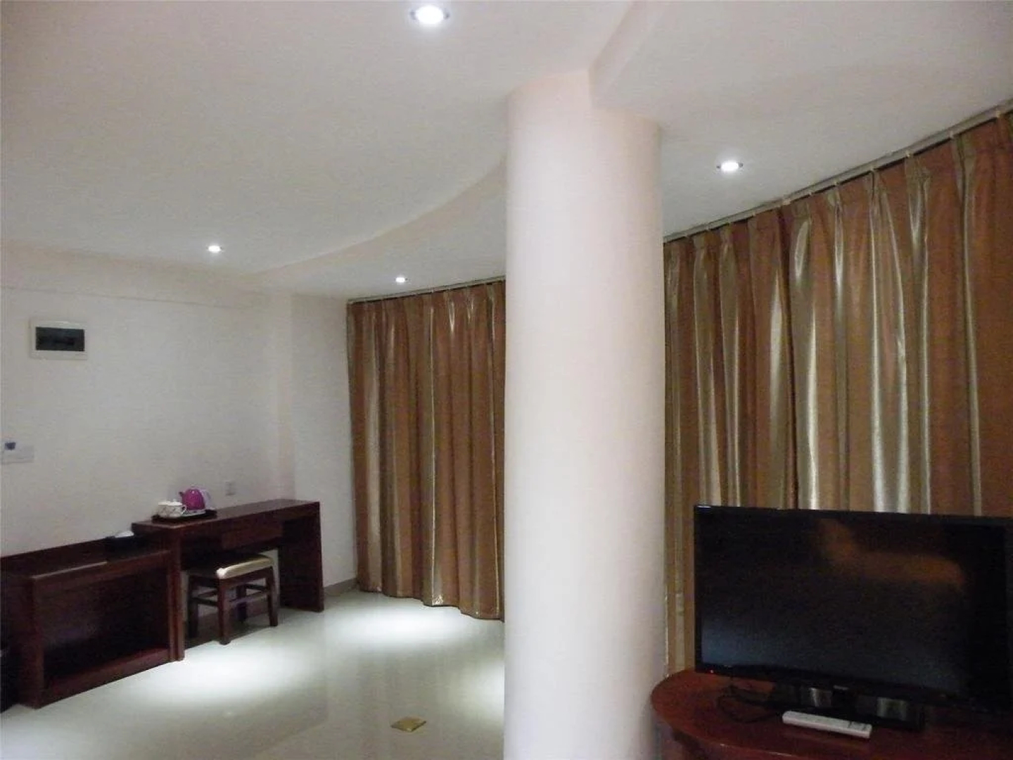 Anqing Shangfeng Business Hotel