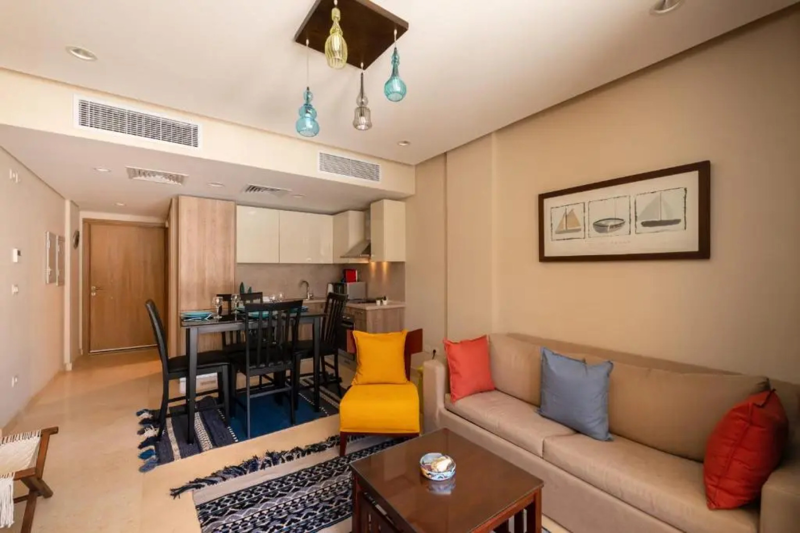 Jazzy 1BDR w Outdoor Pool View Terrace Free Pool & Beach Access