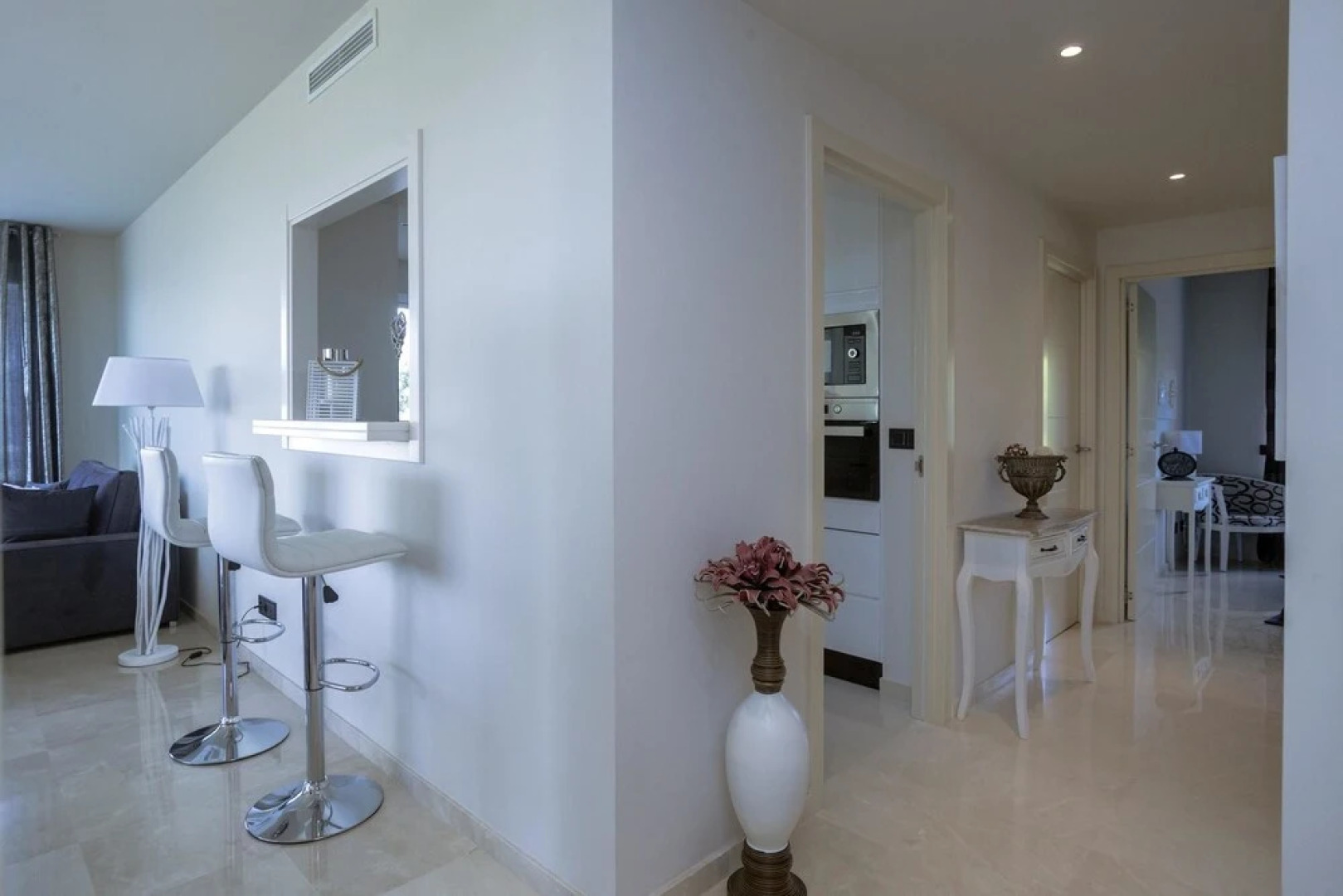 Apartment With 3 Bedrooms in Estepona, With Wonderful Mountain View, Pool Access, Furnished Garden - 5 km From the Beach