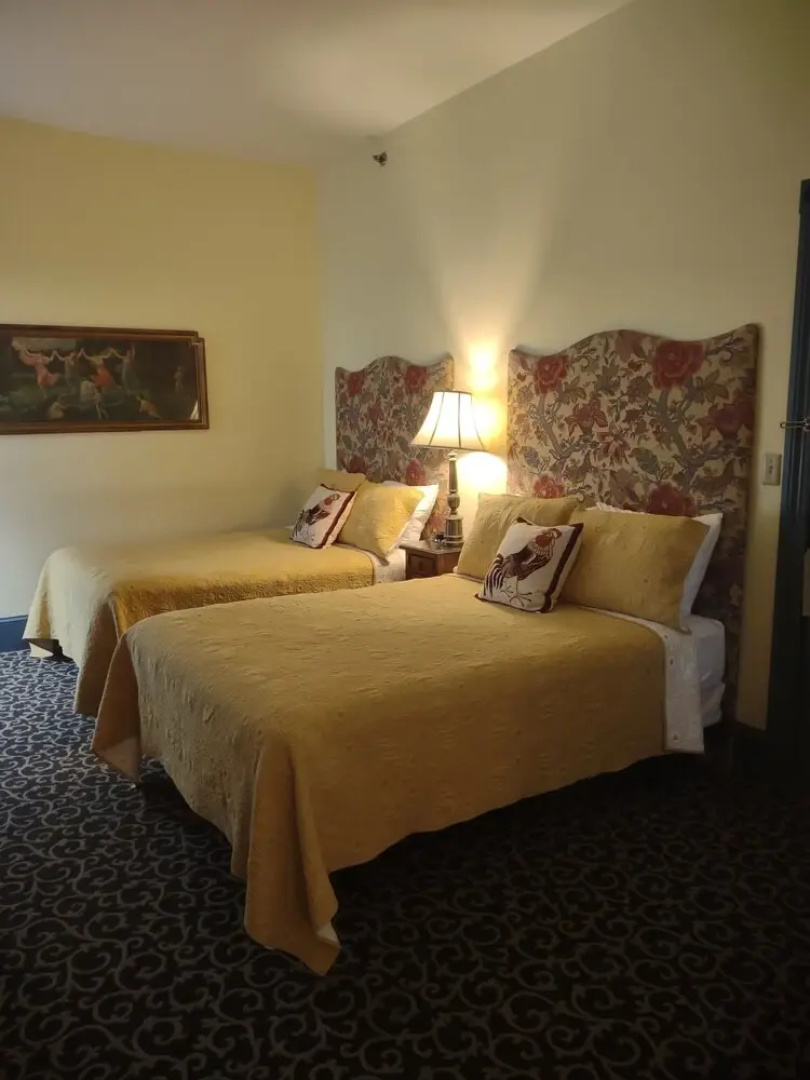 The Lafayette Inn