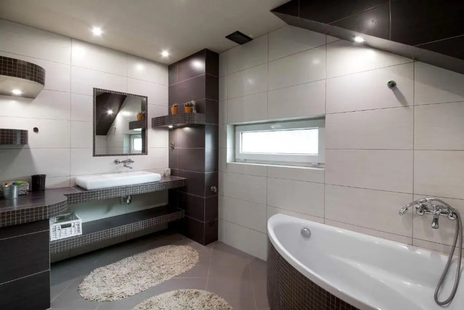 Willa Karolinka Stróża