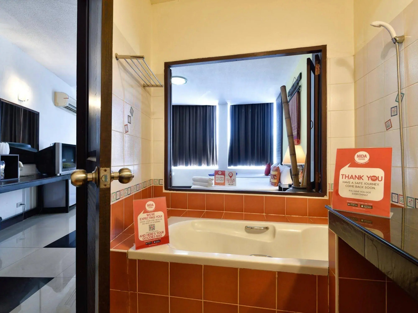 Nida Rooms Lavendar Moon Old Phuket