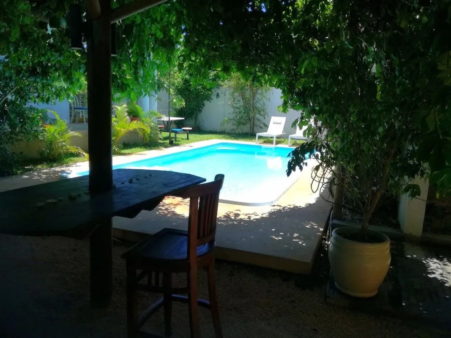 Bahama Breeze Beach Apartment B&B