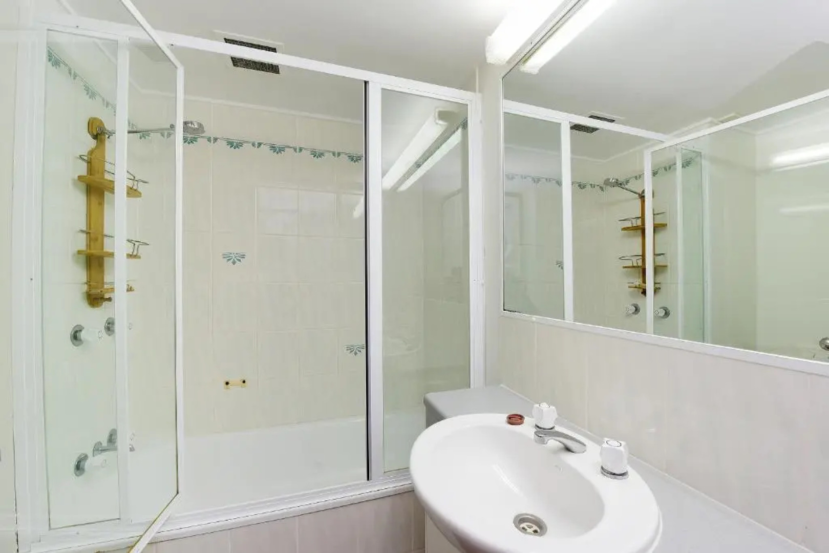 Lindomare Apartments