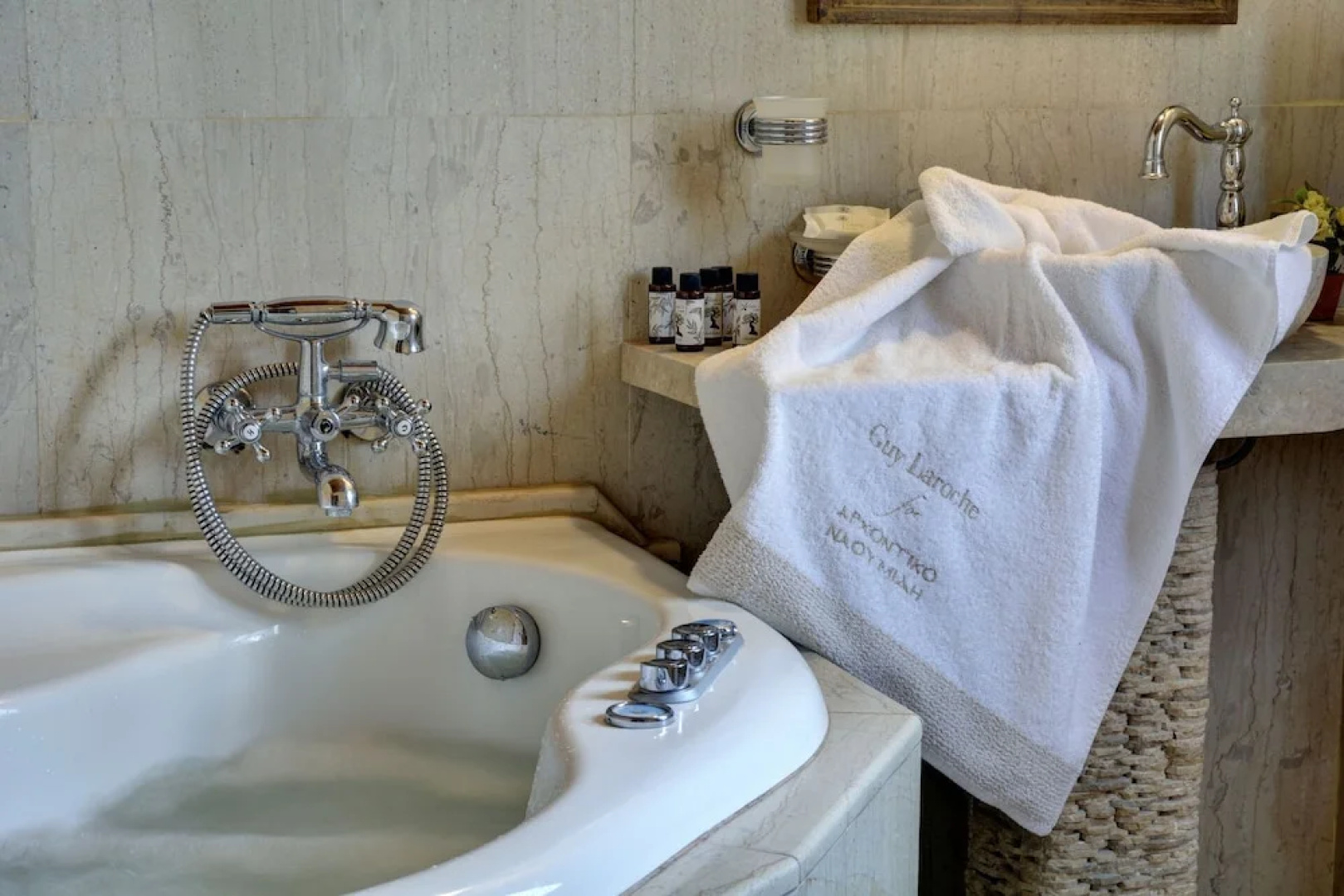 Naoumidis Guest House