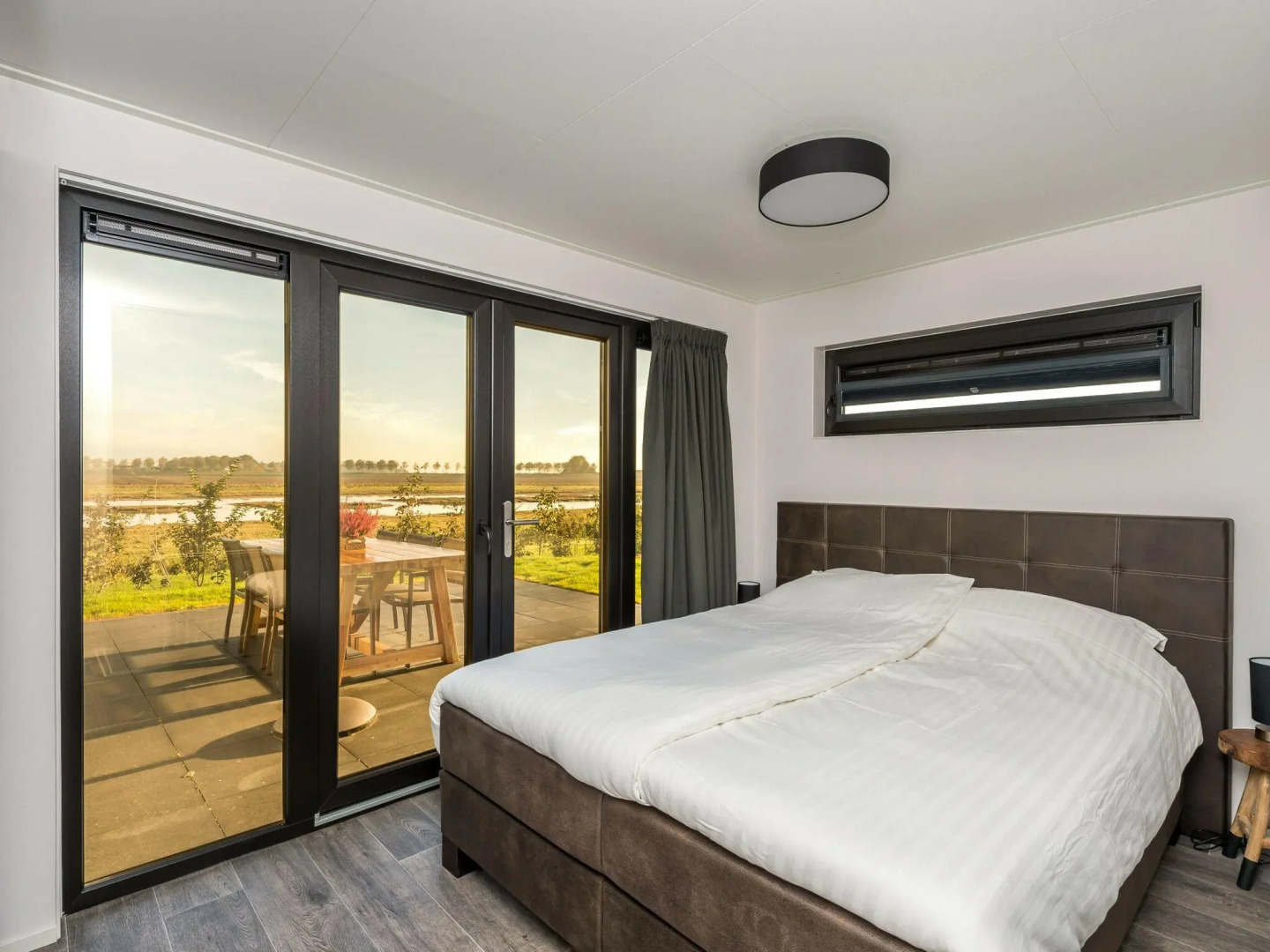 Sustainably built, 2 bathroom bungalow, in 2 nature reserves