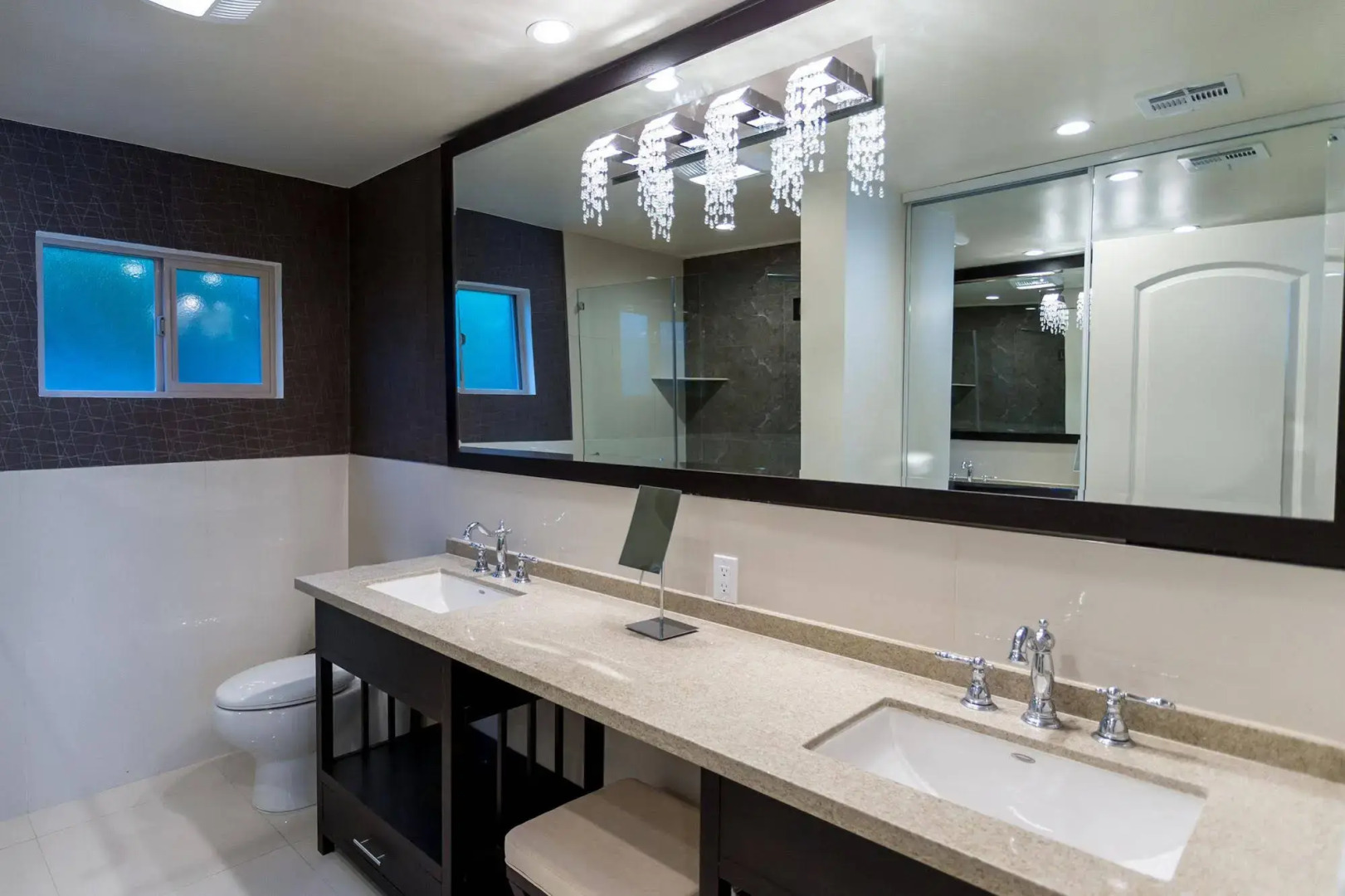 Little Paradise Hotel