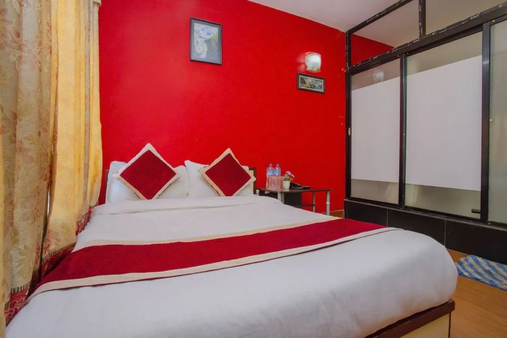 Oyo 472 Hotel Tapowan And Restaurant