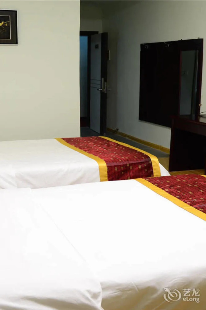 Xinyang Tianyi Express Hotel