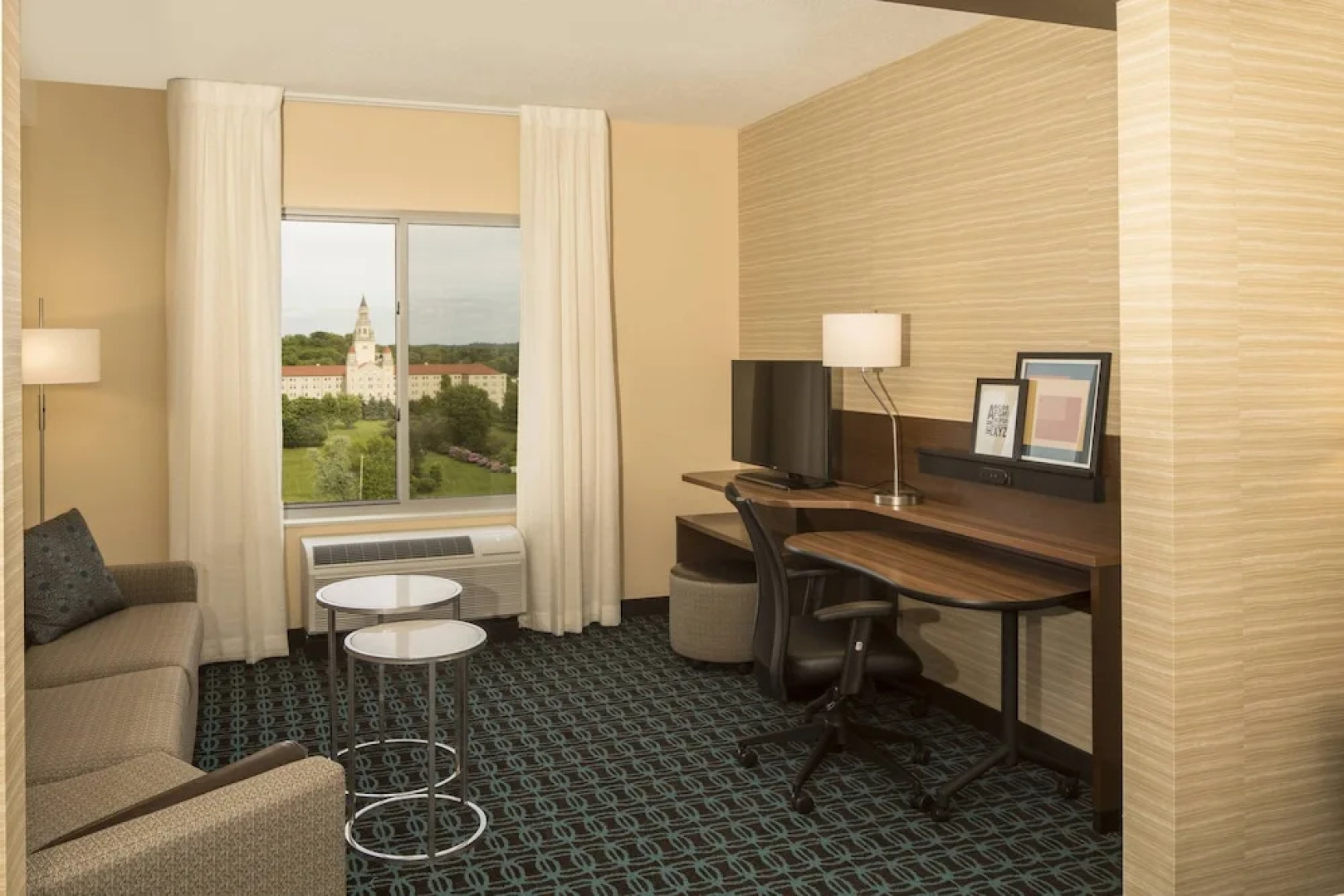 Fairfield Inn & Suites Pittsburgh North/McCandless Crossing