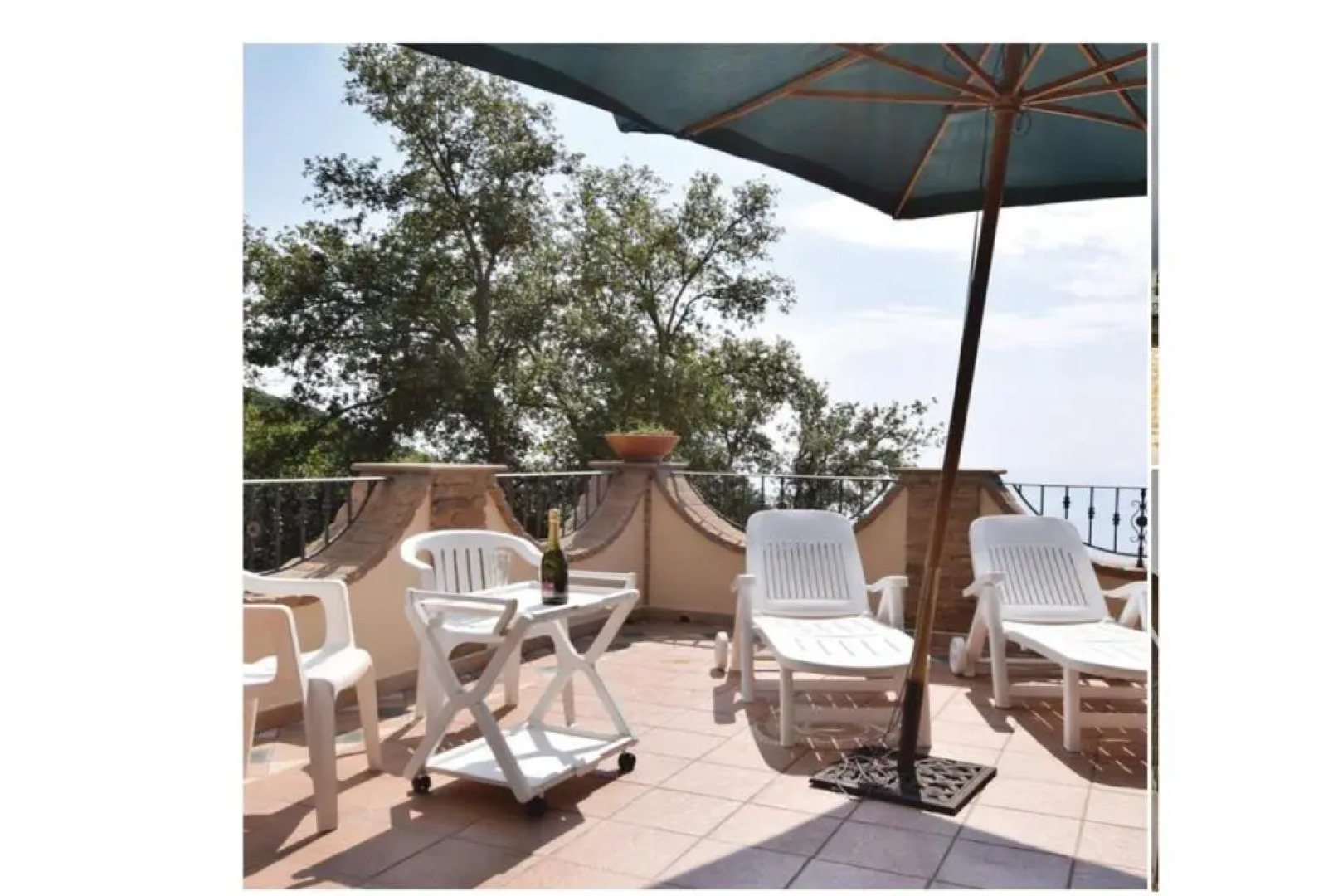 Beautiful Apt With Seaview Terrace