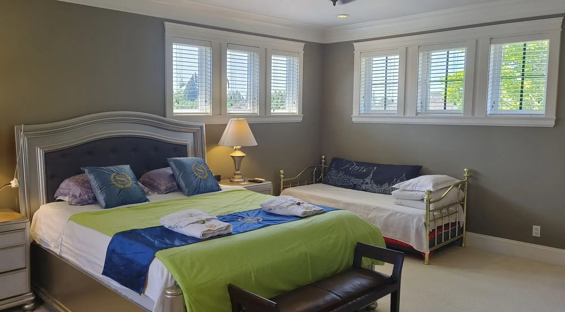 Sunny Island by White Rock B&B