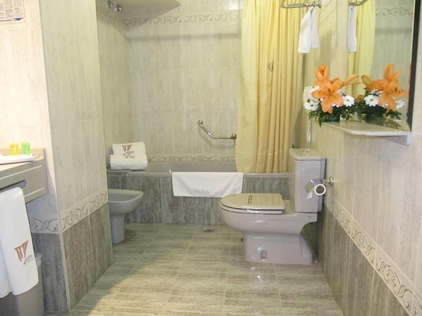 Hotel Sercotel Cuatro Postes