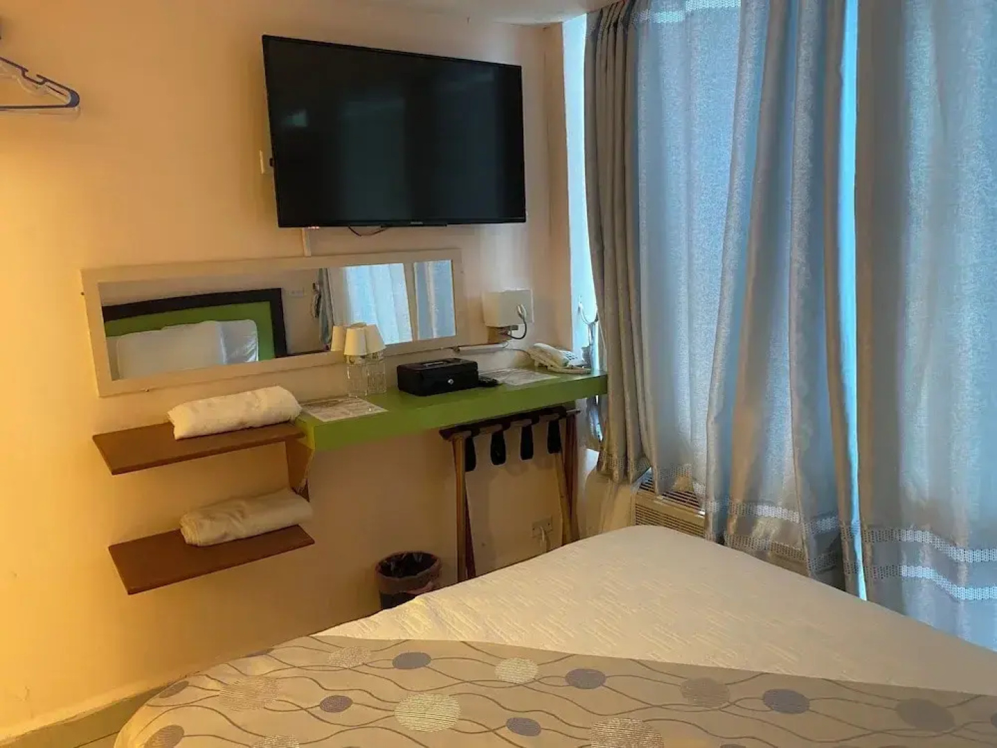 Golden Tree Hotel
