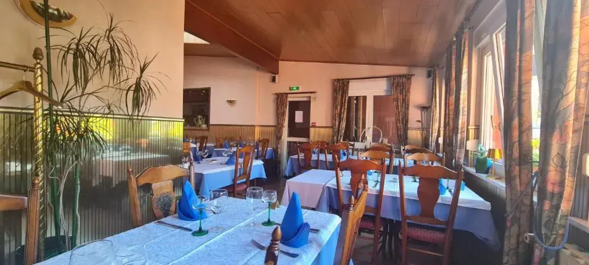 Hotel Restaurant A La Couronne DOr