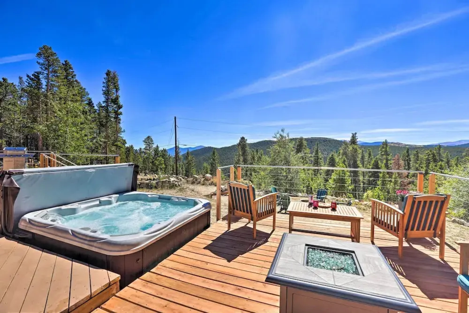 2 Mi to St Marys Glacier: Modern Cabin w/ Hot Tub