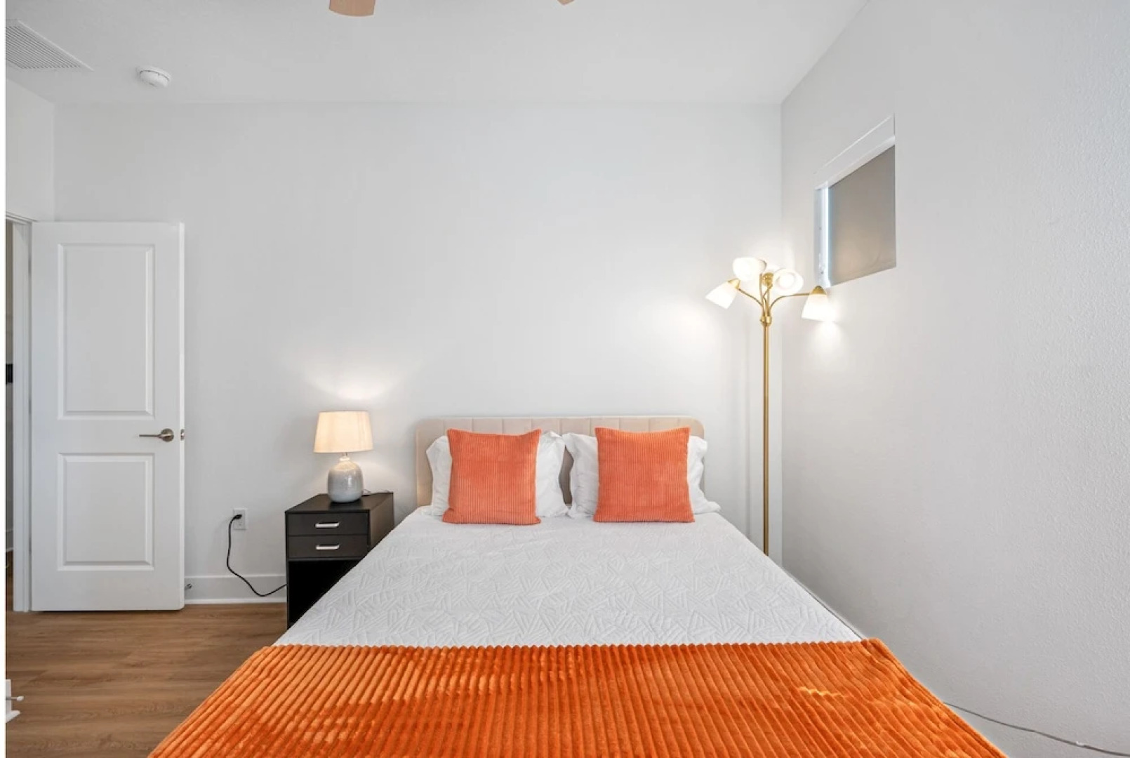 Luxury Modern Villa w/ Pool, Jacuzzi & Amenities!